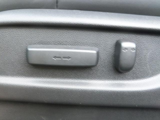 オデッセイハイブリッド ハイブリッドアブソルート・EXホンダセンシング 本革シート/ホンダセンシング/純正9型ナビ/11型フリップダウンモニター/マルチカメラ/CD/DVD/フルセグ/ETC2.0/クルーズコントロール/パワーシート前後センサー/LEDライト/18アルミ(18枚目)