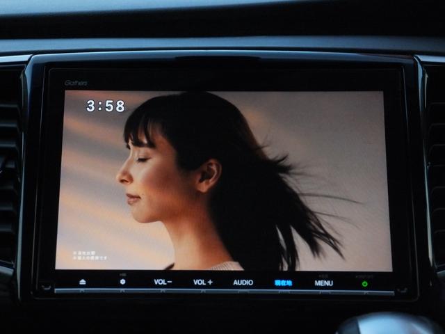 オデッセイハイブリッド ハイブリッドアブソルート・EXホンダセンシング 本革シート/ホンダセンシング/純正9型ナビ/11型フリップダウンモニター/マルチカメラ/CD/DVD/フルセグ/ETC2.0/クルーズコントロール/パワーシート前後センサー/LEDライト/18アルミ(22枚目)