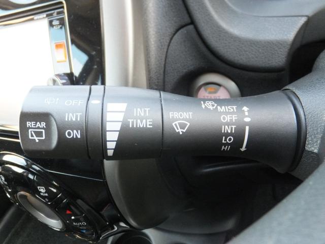 ノート メダリストＶセレクション＋セーフティＩＩ　純正ナビ／アラウンドビューカメラ／ＣＤ／ＤＶＤ／フルセグ／Ｂｌｕｅｔｏｏｔｈオーディオ／ＥＴＣ／ドラレコ／エマージェンシーブレーキ／ＬＥＤライト／エコスーパーチャージャー／ハーフレザー／前後センサー／（6枚目）