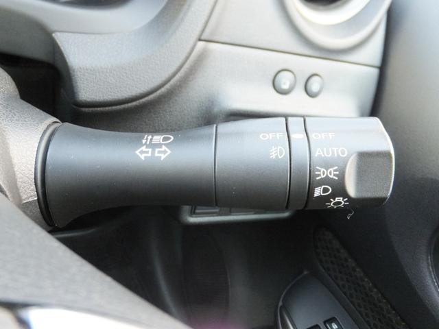 ノート メダリストＶセレクション＋セーフティＩＩ　純正ナビ／アラウンドビューカメラ／ＣＤ／ＤＶＤ／フルセグ／Ｂｌｕｅｔｏｏｔｈオーディオ／ＥＴＣ／ドラレコ／エマージェンシーブレーキ／ＬＥＤライト／エコスーパーチャージャー／ハーフレザー／前後センサー／（7枚目）