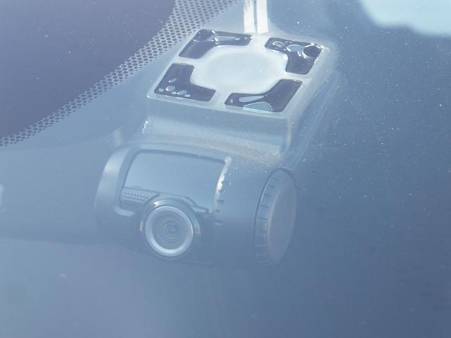 ノート メダリストＶセレクション＋セーフティＩＩ　純正ナビ／アラウンドビューカメラ／ＣＤ／ＤＶＤ／フルセグ／Ｂｌｕｅｔｏｏｔｈオーディオ／ＥＴＣ／ドラレコ／エマージェンシーブレーキ／ＬＥＤライト／エコスーパーチャージャー／ハーフレザー／前後センサー／（14枚目）