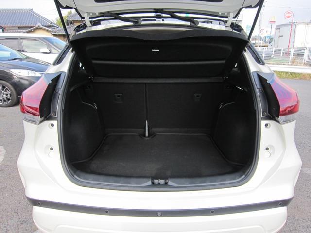 キックス Ｘ　ツートーンインテリアエディション　白黒ツートン／純正９型ナビ／プロパイロット／アラウンドビューカメラ／エマージェンシーブレーキ／前後センサー／前後ドラレコ／ＣＤ／ＤＶＤ／フルセグ／ＥＴＣ２．０／デジタルミラー／ＬＥＤライト／１（6枚目）
