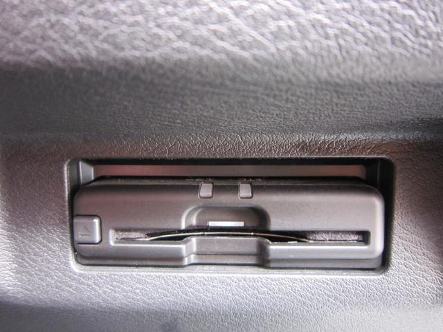 キックス Ｘ　ツートーンインテリアエディション　白黒ツートン／純正９型ナビ／プロパイロット／アラウンドビューカメラ／エマージェンシーブレーキ／前後センサー／前後ドラレコ／ＣＤ／ＤＶＤ／フルセグ／ＥＴＣ２．０／デジタルミラー／ＬＥＤライト／１（16枚目）