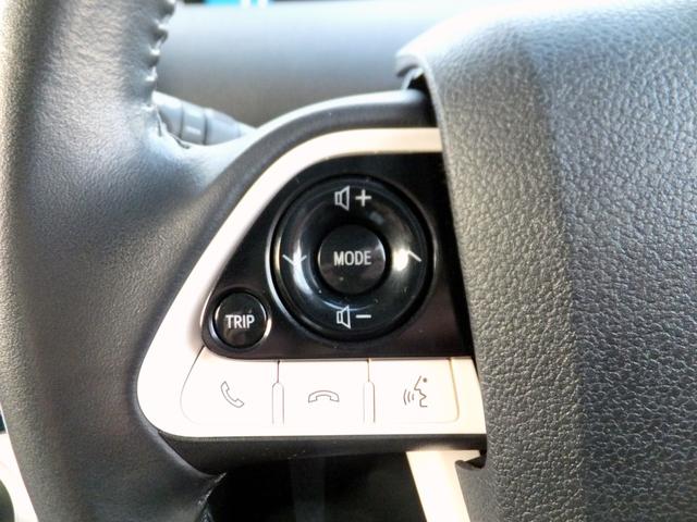 プリウス Aプレミアム 純正9型SDナビ&フルセグ/セーフティセンス/PCS/LDA/AHB/レークル/黒本革シート/LEDライト&フォグ/デジタルミラー&前後ドラレコ/シートヒーター/クリソナ/ETC/Bカメラ/17AW(5枚目)