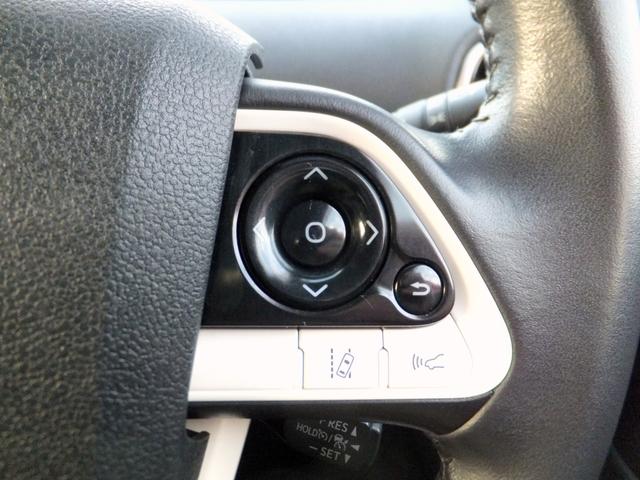 プリウス Aプレミアム 純正9型SDナビ&フルセグ/セーフティセンス/PCS/LDA/AHB/レークル/黒本革シート/LEDライト&フォグ/デジタルミラー&前後ドラレコ/シートヒーター/クリソナ/ETC/Bカメラ/17AW(6枚目)