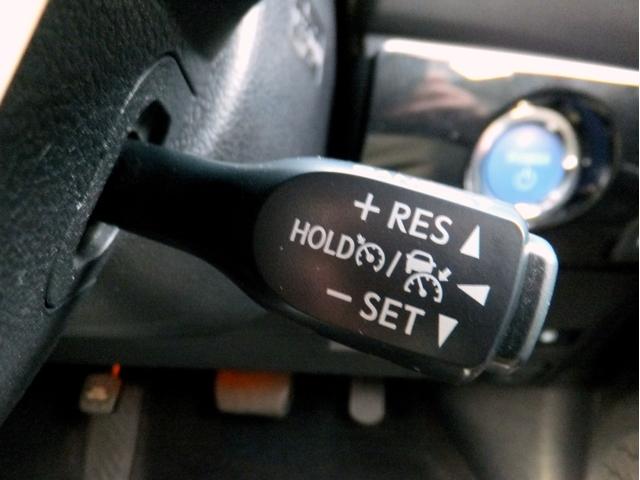 プリウス Aプレミアム 純正9型SDナビ&フルセグ/セーフティセンス/PCS/LDA/AHB/レークル/黒本革シート/LEDライト&フォグ/デジタルミラー&前後ドラレコ/シートヒーター/クリソナ/ETC/Bカメラ/17AW(7枚目)