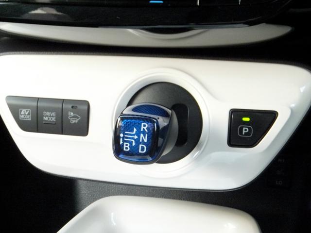 プリウス Aプレミアム 純正9型SDナビ&フルセグ/セーフティセンス/PCS/LDA/AHB/レークル/黒本革シート/LEDライト&フォグ/デジタルミラー&前後ドラレコ/シートヒーター/クリソナ/ETC/Bカメラ/17AW(35枚目)