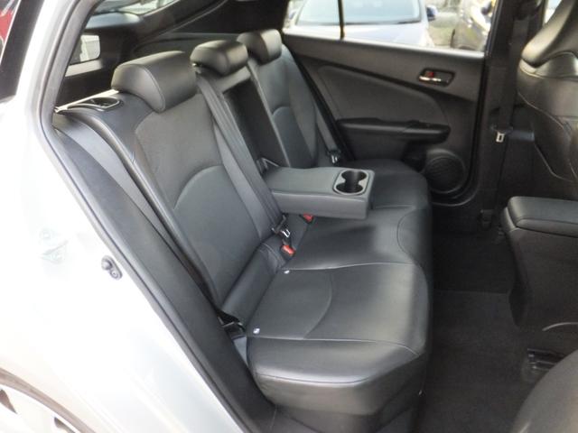 プリウス Aプレミアム 純正9型SDナビ&フルセグ/セーフティセンス/PCS/LDA/AHB/レークル/黒本革シート/LEDライト&フォグ/デジタルミラー&前後ドラレコ/シートヒーター/クリソナ/ETC/Bカメラ/17AW(45枚目)