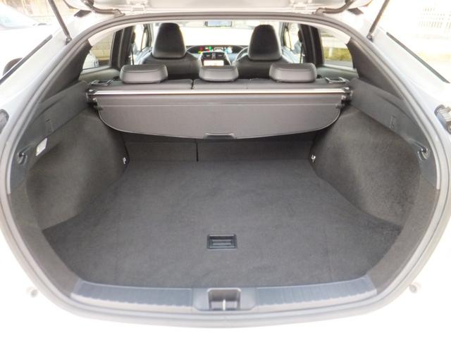 プリウス Aプレミアム 純正9型SDナビ&フルセグ/セーフティセンス/PCS/LDA/AHB/レークル/黒本革シート/LEDライト&フォグ/デジタルミラー&前後ドラレコ/シートヒーター/クリソナ/ETC/Bカメラ/17AW(49枚目)