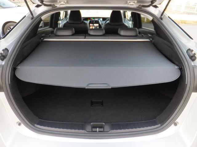 プリウス Aプレミアム 純正9型SDナビ&フルセグ/セーフティセンス/PCS/LDA/AHB/レークル/黒本革シート/LEDライト&フォグ/デジタルミラー&前後ドラレコ/シートヒーター/クリソナ/ETC/Bカメラ/17AW(50枚目)