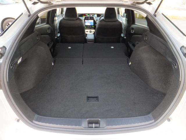 プリウス Aプレミアム 純正9型SDナビ&フルセグ/セーフティセンス/PCS/LDA/AHB/レークル/黒本革シート/LEDライト&フォグ/デジタルミラー&前後ドラレコ/シートヒーター/クリソナ/ETC/Bカメラ/17AW(52枚目)