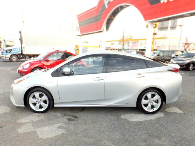 プリウス Aプレミアム 純正9型SDナビ&フルセグ/セーフティセンス/PCS/LDA/AHB/レークル/黒本革シート/LEDライト&フォグ/デジタルミラー&前後ドラレコ/シートヒーター/クリソナ/ETC/Bカメラ/17AW(64枚目)