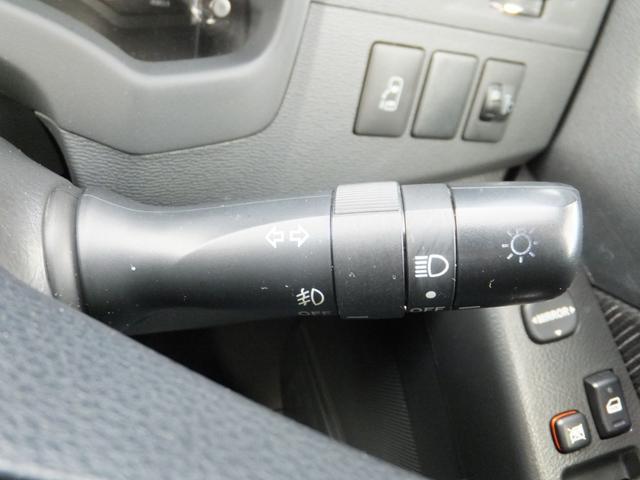 アイシス プラタナ Aタイプ/サイドリフトアップシート/6人乗り/1オーナー車/禁煙/純正ナビTV/バックカメラ/bluettoh/スマートキー/ETC/左電動スライドドア/純正サイドバイザー/純正15AW/盗難防止(5枚目)