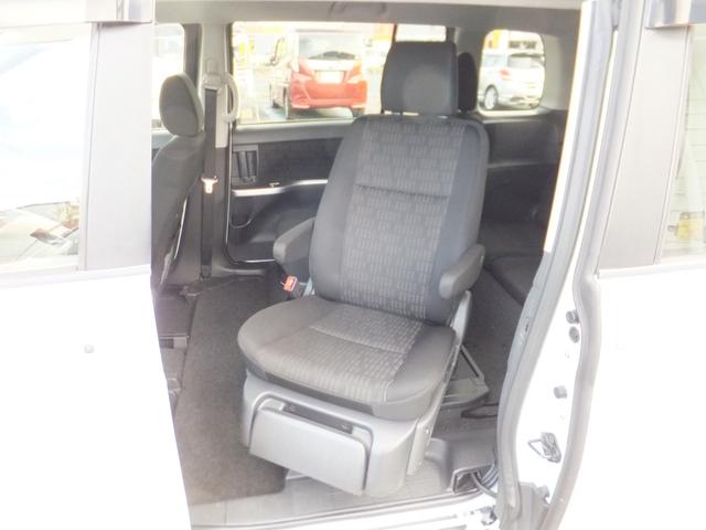 アイシス プラタナ Aタイプ/サイドリフトアップシート/6人乗り/1オーナー車/禁煙/純正ナビTV/バックカメラ/bluettoh/スマートキー/ETC/左電動スライドドア/純正サイドバイザー/純正15AW/盗難防止(37枚目)