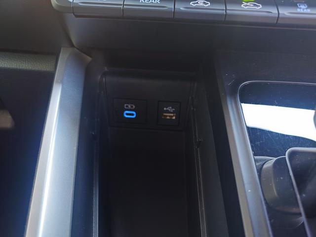 ヴォクシー ハイブリッドＳ－Ｚ　ドライブレコーダー　バックカメラ　ナビ　ＴＶ　クリアランスソナー　オートクルーズコントロール　レーンアシスト　衝突被害軽減システム　両側電動スライドドア　オートマチックハイビーム　ＬＥＤヘッドランプ（66枚目）