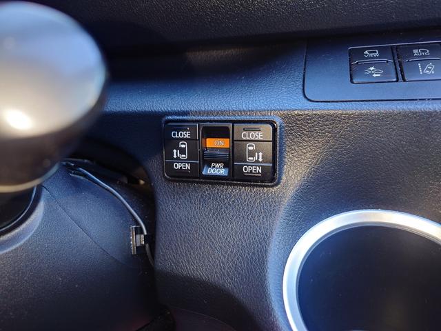 シエンタ ファンベースG ドライブレコーダー ETC 全周囲カメラ ナビ TV クリアランスソナー レーンアシスト 衝突被害軽減システム 両側電動スライドドア オートマチックハイビーム スマートキー 電動格納ミラー CVT(61枚目)