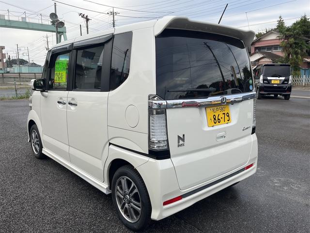 Ｎ－ＢＯＸカスタム Ｇ・Ｌパッケージ　ＥＴＣ　バックカメラ　両側スライド・片側電動　ナビ　ＴＶ　オートライト　ＨＩＤ　スマートキー　アイドリングストップ　電動格納ミラー　ベンチシート　後席モニター　ＣＶＴ　盗難防止システム　ＡＢＳ　ＥＳＣ（18枚目）