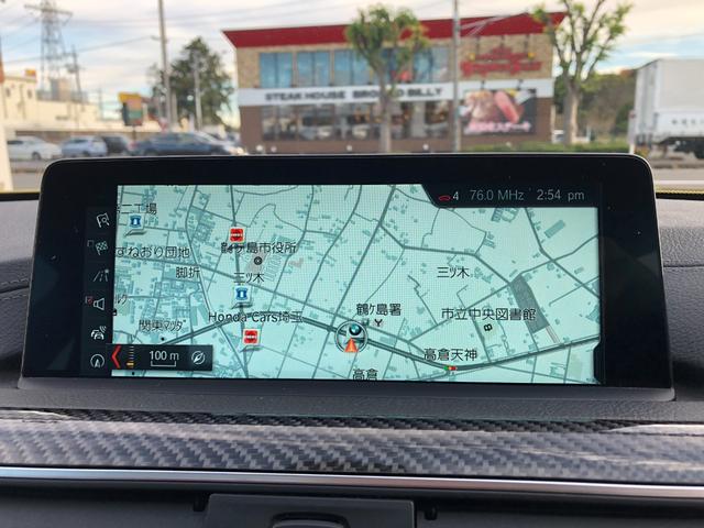 M4クーペ 後期型 サキールオレンジレザー 地デジ付きHDDナビゲーション ヘッドアップディスプレイ カーボンルーフ DVD再生機能 ETC2.0 クルーズコントロール シートヒーター Mブレーキ LEDライト(17枚目)