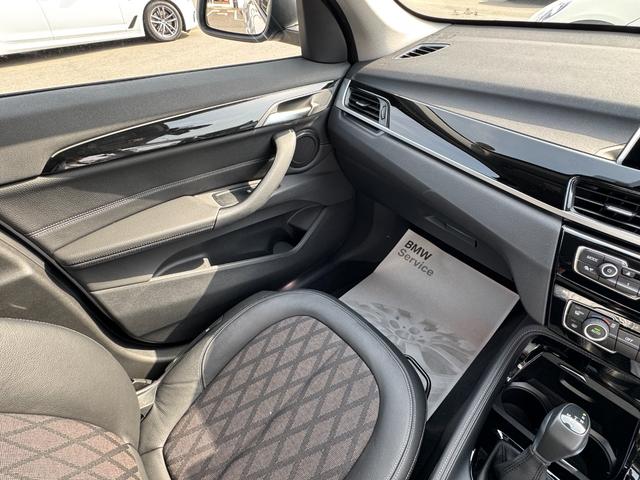 Ｘ１ ｘＤｒｉｖｅ　１８ｄ　ｘライン　コンフォートパッケージ　ＨＤＤナビ　リヤビューカメラ　電動リヤゲート　ドライビングアシスト　黒半革シート　Ｂｌｕｅｔｏｏｔｈ　１８インチアルミ　ＥＴＣ　コンフォートアクセス　１オナ　禁煙車（25枚目）