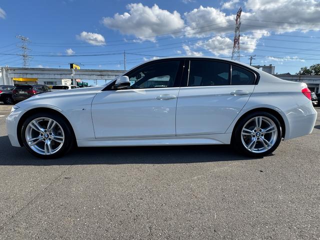 ３シリーズ ３２０ｉ　Ｍスポーツ　ＬＥＤヘッドライト　１８インチＡＷ　コンフォートアクセス　アクティブクルコン　ドライビングアシスト　レーンチェンジウォーニング　ＨＤＤナビ　リヤカメラ　パドルシフト　ＥＴＣ　Ｂｌｕｅｔｏｏｔｈ　禁煙車（5枚目）