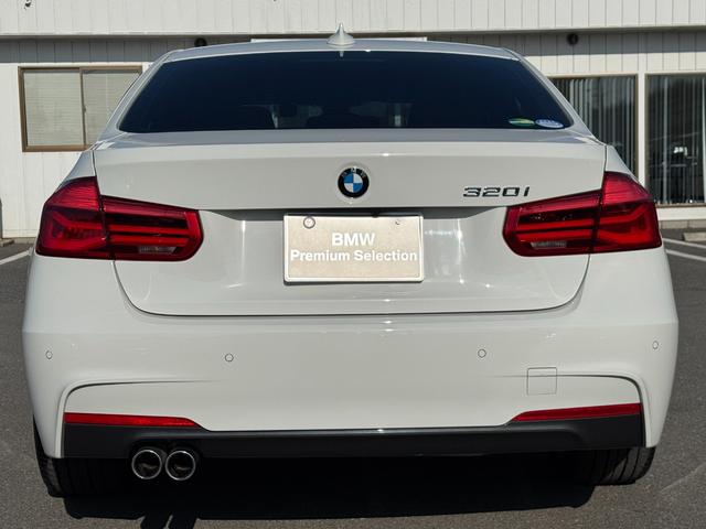 ３シリーズ ３２０ｉ　Ｍスポーツ　ＬＥＤヘッドライト　１８インチＡＷ　コンフォートアクセス　アクティブクルコン　ドライビングアシスト　レーンチェンジウォーニング　ＨＤＤナビ　リヤカメラ　パドルシフト　ＥＴＣ　Ｂｌｕｅｔｏｏｔｈ　禁煙車（11枚目）