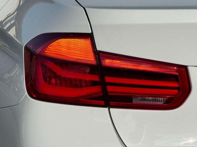 ３シリーズ ３２０ｉ　Ｍスポーツ　ＬＥＤヘッドライト　１８インチＡＷ　コンフォートアクセス　アクティブクルコン　ドライビングアシスト　レーンチェンジウォーニング　ＨＤＤナビ　リヤカメラ　パドルシフト　ＥＴＣ　Ｂｌｕｅｔｏｏｔｈ　禁煙車（16枚目）