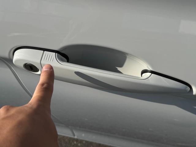 ３シリーズ ３２０ｉ　Ｍスポーツ　ＬＥＤヘッドライト　１８インチＡＷ　コンフォートアクセス　アクティブクルコン　ドライビングアシスト　レーンチェンジウォーニング　ＨＤＤナビ　リヤカメラ　パドルシフト　ＥＴＣ　Ｂｌｕｅｔｏｏｔｈ　禁煙車（63枚目）