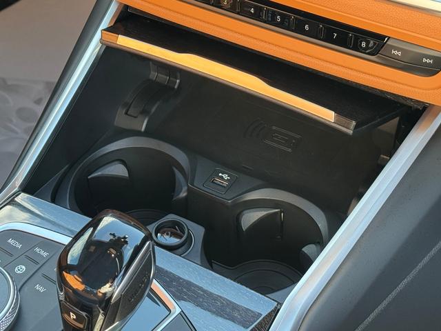 BMW 3 SERIES 320i M-SPORT