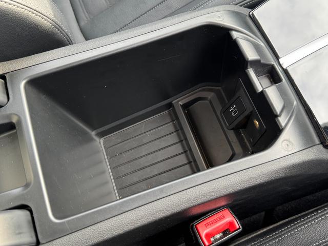 X3 xDrive 20d Xライン ハイラインパッケージ 黒革 前後シートヒーター ヘッドアップD 19AW ACC Dアシスト レーンキープアシスト タッチパネルHDDナビ 全周囲カメラ フルセグTV ワイヤレスチャージ Bluetooth 1オナ 禁煙車(32枚目)