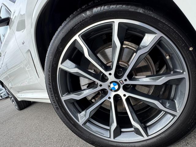X3 xDrive 20d Mスポーツ 弊社レンタ登録デモカー サウンドPKG ガラスSR ハーマンカードン 黒革 前後シートヒーター 20AW タッチパネルナビ 全周囲カメラ フルセグTV アップルカープレイ ステアリングヒーター 禁煙(10枚目)