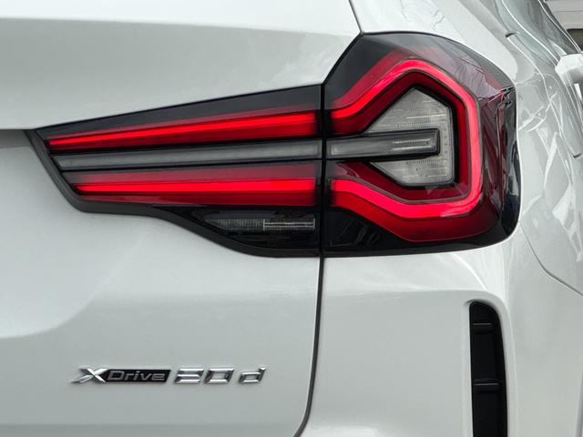 X3 xDrive 20d Mスポーツ 弊社レンタ登録デモカー サウンドPKG ガラスSR ハーマンカードン 黒革 前後シートヒーター 20AW タッチパネルナビ 全周囲カメラ フルセグTV アップルカープレイ ステアリングヒーター 禁煙(12枚目)