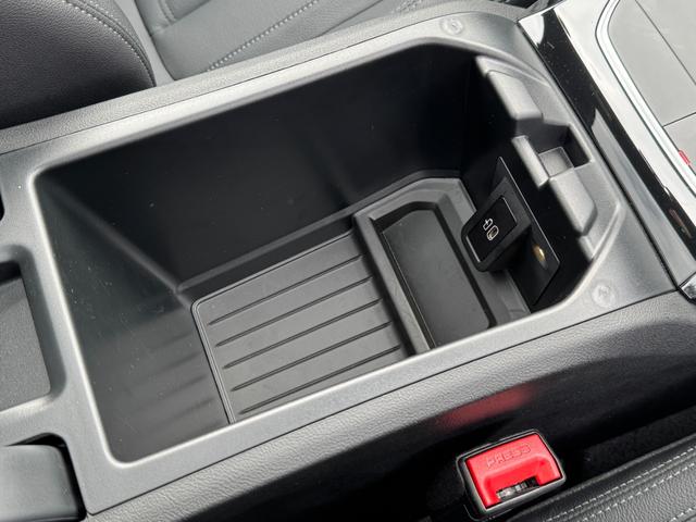 X3 xDrive 20d Mスポーツ 弊社レンタ登録デモカー サウンドPKG ガラスSR ハーマンカードン 黒革 前後シートヒーター 20AW タッチパネルナビ 全周囲カメラ フルセグTV アップルカープレイ ステアリングヒーター 禁煙(36枚目)