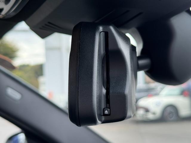 X3 xDrive 20d Mスポーツ 弊社レンタ登録デモカー サウンドPKG ガラスSR ハーマンカードン 黒革 前後シートヒーター 20AW タッチパネルナビ 全周囲カメラ フルセグTV アップルカープレイ ステアリングヒーター 禁煙(59枚目)