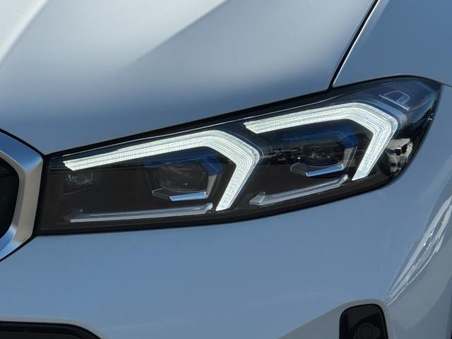 3シリーズ 330e Mスポーツ サウンドパッケージ ハーマンカードン フルセグTV 黒革 シートヒーター ヘッドアップD ACC Dアシストプロ カーブドディスプレイ タッチパネルナビ 全周囲カメラ パドルシフト 18AW 禁煙(8枚目)