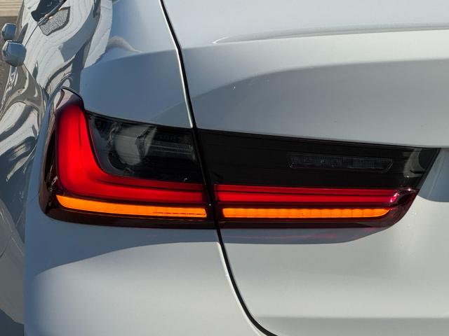 3シリーズ 330e Mスポーツ サウンドパッケージ ハーマンカードン フルセグTV 黒革 シートヒーター ヘッドアップD ACC Dアシストプロ カーブドディスプレイ タッチパネルナビ 全周囲カメラ パドルシフト 18AW 禁煙(15枚目)