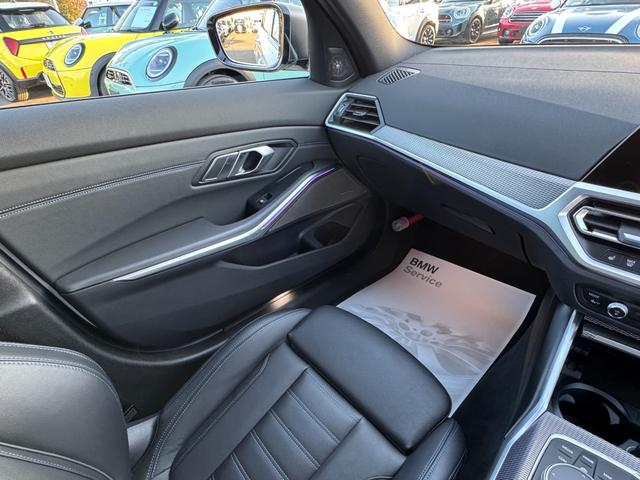 3シリーズ M340i xDrive ヴァーネスカ黒レザー シートヒーター ハーマンカードン 19インチAW レーザーライト ヘッドアップD ACC Mブレーキ Dアシスト タッチパネルナビ TV アップルカープレイ 全周囲カメラ 禁煙車(27枚目)