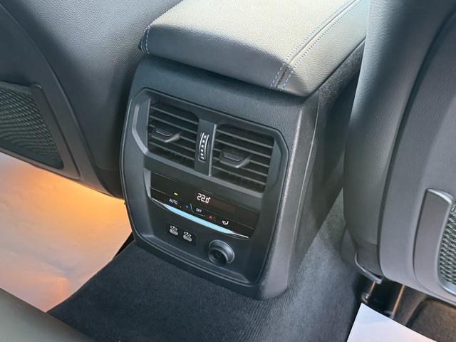 3シリーズ M340i xDrive ヴァーネスカ黒レザー シートヒーター ハーマンカードン 19インチAW レーザーライト ヘッドアップD ACC Mブレーキ Dアシスト タッチパネルナビ TV アップルカープレイ 全周囲カメラ 禁煙車(40枚目)