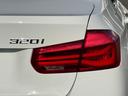 ３２０ｉ　Ｍスポーツ　ＬＥＤヘッドライト　１８インチＡＷ　コンフォートアクセス　アクティブクルコン　ドライビングアシスト　レーンチェンジウォーニング　ＨＤＤナビ　リヤカメラ　パドルシフト　ＥＴＣ　Ｂｌｕｅｔｏｏｔｈ　禁煙車（12枚目）