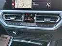 M340i xDrive ヴァーネスカ黒レザー シートヒーター ハーマンカードン 19インチAW レーザーライト ヘッドアップD ACC Mブレーキ Dアシスト タッチパネルナビ TV アップルカープレイ 全周囲カメラ 禁煙車(28枚目)