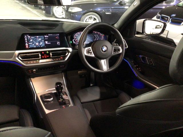 320i Mスポーツ コンフォートパッケージ タッチパネルHDDナビゲーション 全周囲カメラ 電動トランク アクティブクルーズコントロール ドライビングアシスト シートヒーター ワイヤレスチャージ アンビエントライト 禁煙(13枚目)