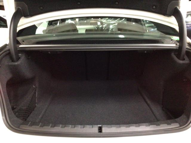 320i Mスポーツ コンフォートパッケージ タッチパネルHDDナビゲーション 全周囲カメラ 電動トランク アクティブクルーズコントロール ドライビングアシスト シートヒーター ワイヤレスチャージ アンビエントライト 禁煙(22枚目)