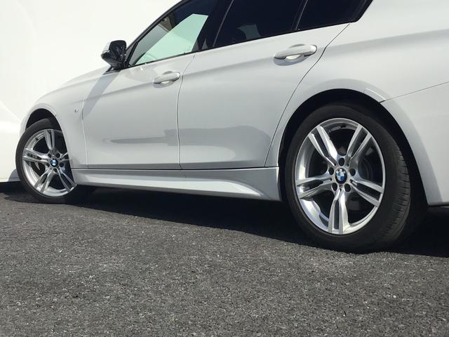 320i Mスポーツ 最終型モデル LEDヘッドライト アクティブクルーズコントロール レーンチェンジウォーニング ドライビングアシスト HDDナビ リヤビューカメラ 18インチアルミ 前後障害物センサー 1オナ 禁煙車(10枚目)