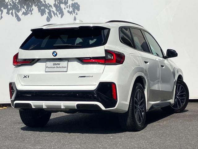 Ｘ１ ｘＤｒｉｖｅ　２０ｄ　Ｍスポーツ　ワンオーナー　タッチパネル式ＨＤＤナビ　フロント＋サイド＋バック＋トップビューカメラ　ＡＣＣ　ドライビングアシスト　パーキングアシスト　ヘッドアップディスプレイ　シートヒーター（6枚目）