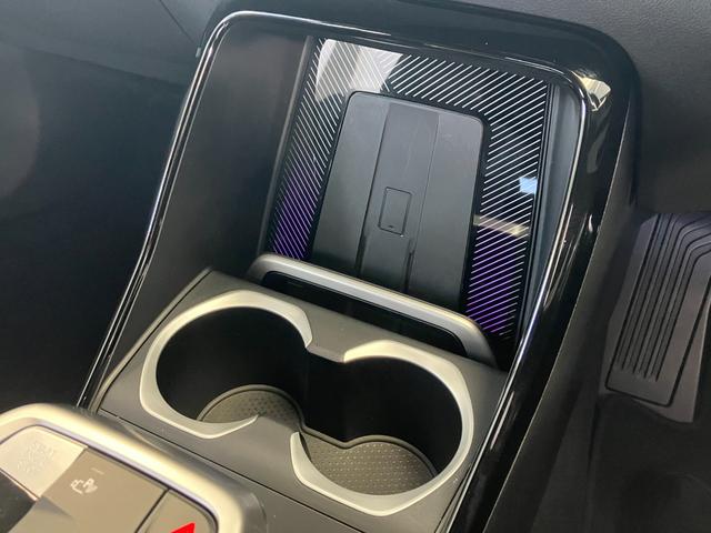 Ｘ１ ｘＤｒｉｖｅ　２０ｄ　Ｍスポーツ　ワンオーナー　タッチパネル式ＨＤＤナビ　フロント＋サイド＋バック＋トップビューカメラ　ＡＣＣ　ドライビングアシスト　パーキングアシスト　ヘッドアップディスプレイ　シートヒーター（24枚目）