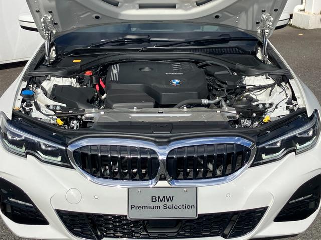 ３シリーズ ３２０ｉツーリング　ハイラインパッケージ　パノラマガラスサンルーフ　黒レザー　１９インチアルミ　コンフォートパッケージ　ハイラインパッケージ　タッチパネル式ＨＤＤナビ　フロント＋サイド＋バック＋トップビューカメラ（13枚目）