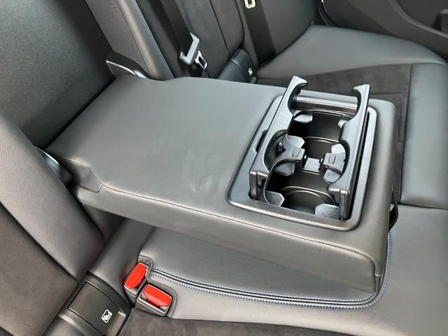 3シリーズ 320i Mスポーツ ワンオーナー BMWパフォーマンス製エアロ コンフォートパッケージ パーキングアシストプラス タッチパネル式HDDナビ フロント+サイド+バック+トップビューカメラ ACC(67枚目)