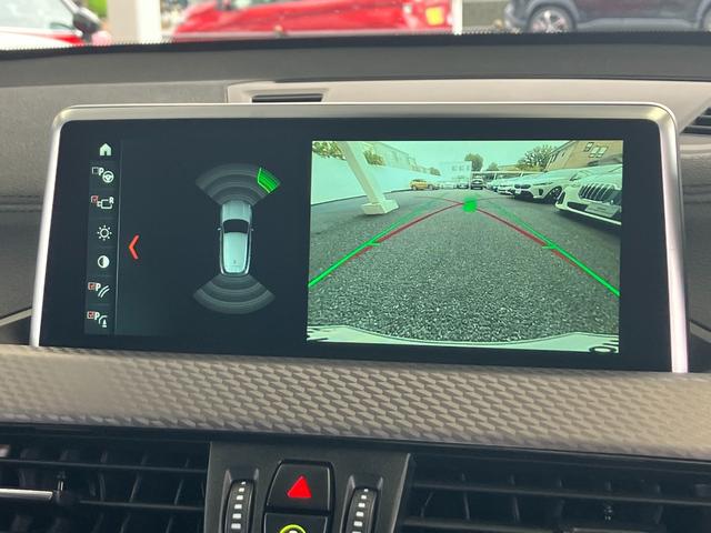 X2 xDrive 20i MスポーツX 電動スポーツシート ACC ヘッドアップディスプレイ アドバンスドアクティブセーフティーパッケージ 電動リアゲート タッチパネル式HDDナビ バックカメラ 19インチアルミ(14枚目)