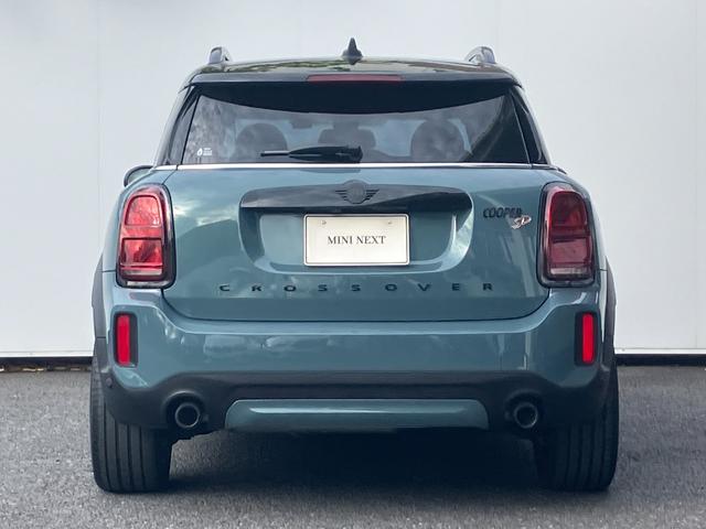 MINI クーパーSDクロスオーバーオール4 クラシックトリム 電動モルトブラウンレザーシート 車検令和9年7月 弊社ワンオーナー レザーシートパッケージ バックカメラ アディショナルヘッドライト ピアノブラックエクステリア(7枚目)