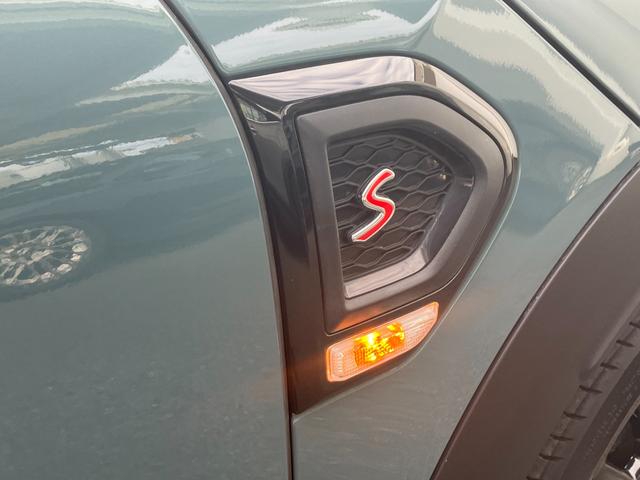 MINI クーパーSDクロスオーバーオール4 クラシックトリム 電動モルトブラウンレザーシート 車検令和9年7月 弊社ワンオーナー レザーシートパッケージ バックカメラ アディショナルヘッドライト ピアノブラックエクステリア(51枚目)