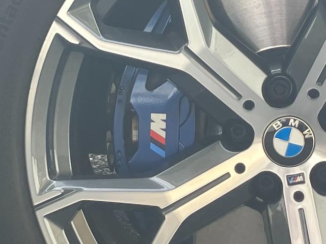 Ｍスポーツブレーキ！ホイール奥に見える青いブレーキキャリパーが性能を物語ります！